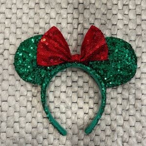 Green Christmas Sequin Minnie Mouse Ears with Red Bow